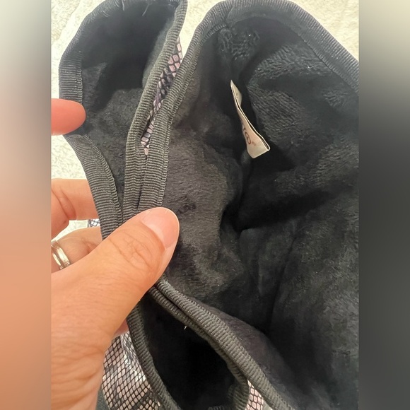 Sporto Sarah Mid Calf Python Hidden Wedge Heel Boot
Waterproof size 9.5 - Picture 3 of 8